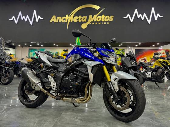 SUZUKI GSR 750 SUZUKI GSR 750